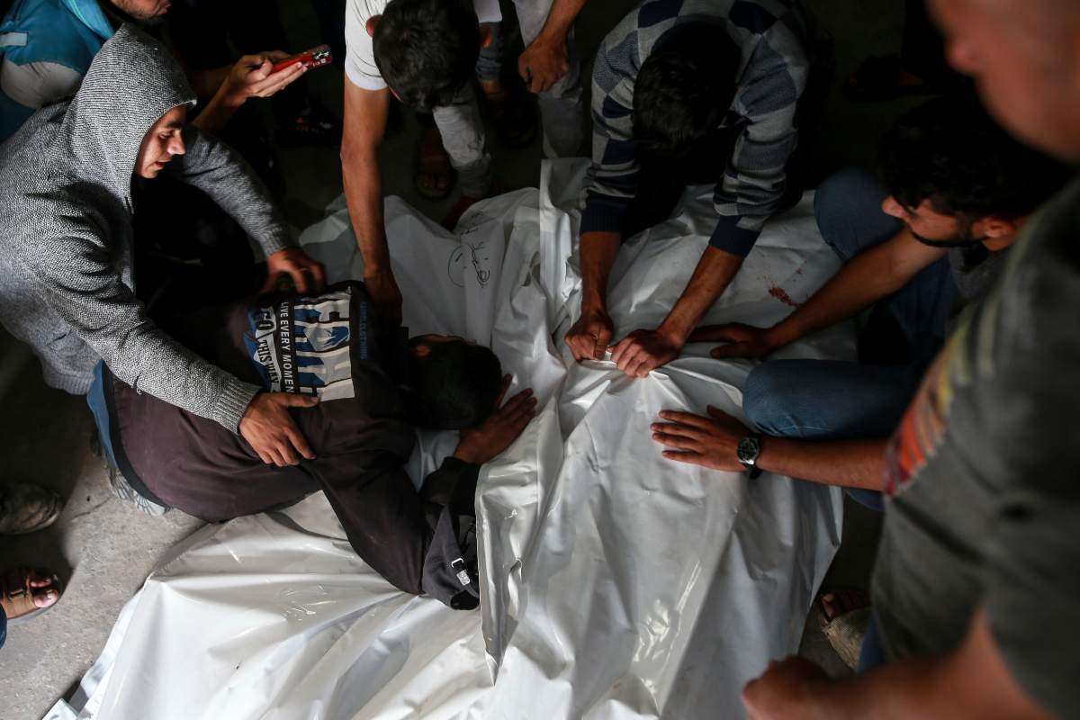 Morte donne e bambini nell'ultimo attacco israeliano a Rafah