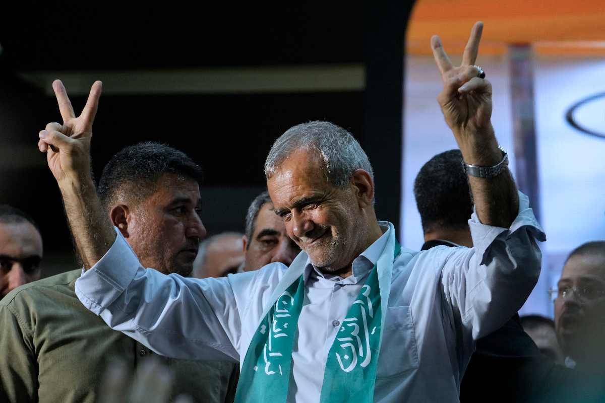 Masoud Pezeshkian vince le elezioni in Iran