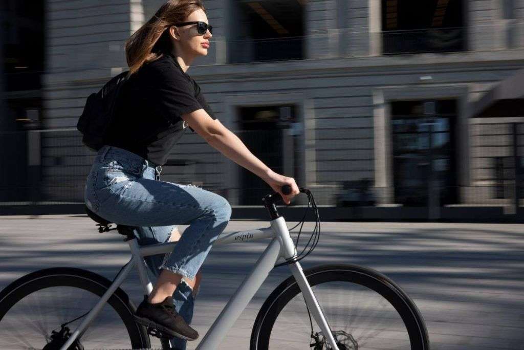 Girare in bicicletta aiuta l'ambiente a sopravvivere 